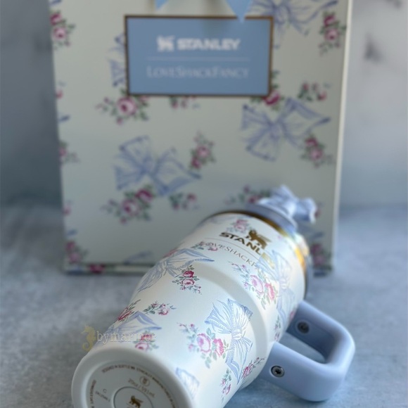 Stanley Loveshackfancy Rosa Beaux Blue The Quencher H2.0 Flowstate Tumbler 20 oz - Picture 10 of 10